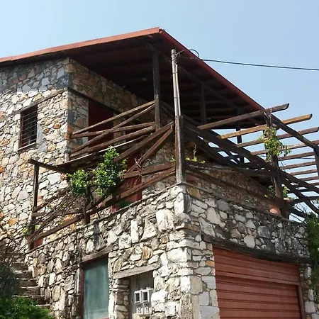 Semesterbostad Stonehouse 2 Bedroom On Olympus Amazing View Pétra