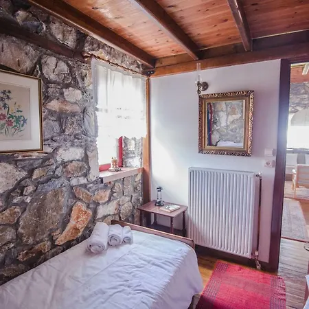 Stonehouse 2 Bedroom On Olympus Amazing View Petra (Pieria)