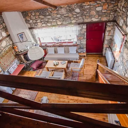 Stonehouse 2 Bedroom On Olympus Amazing View Holiday home *